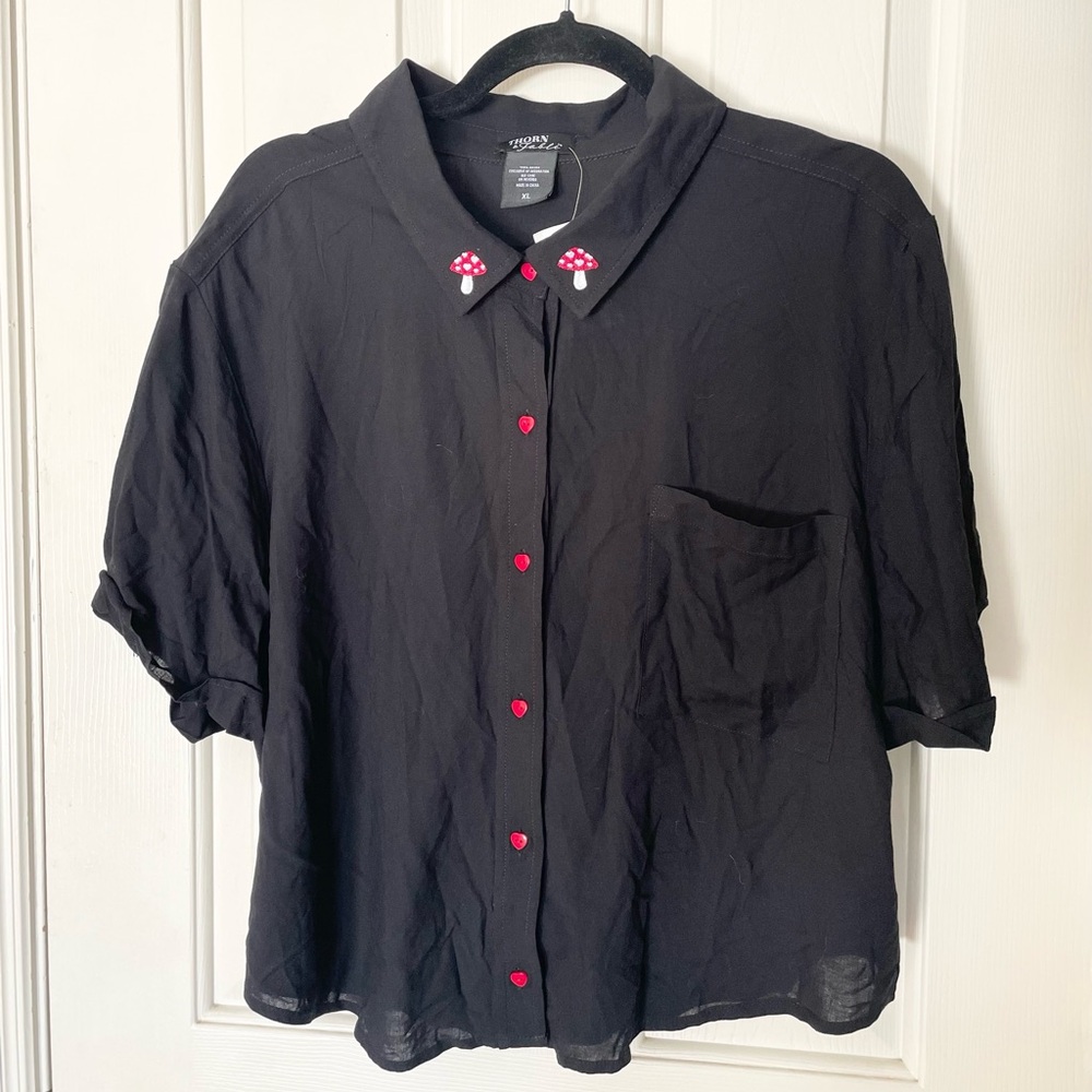 NWT Thorn & Fable Black Mushroom Heart Button Up Size XL - Picture 2 of 7